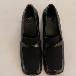 Ladies casual shoes